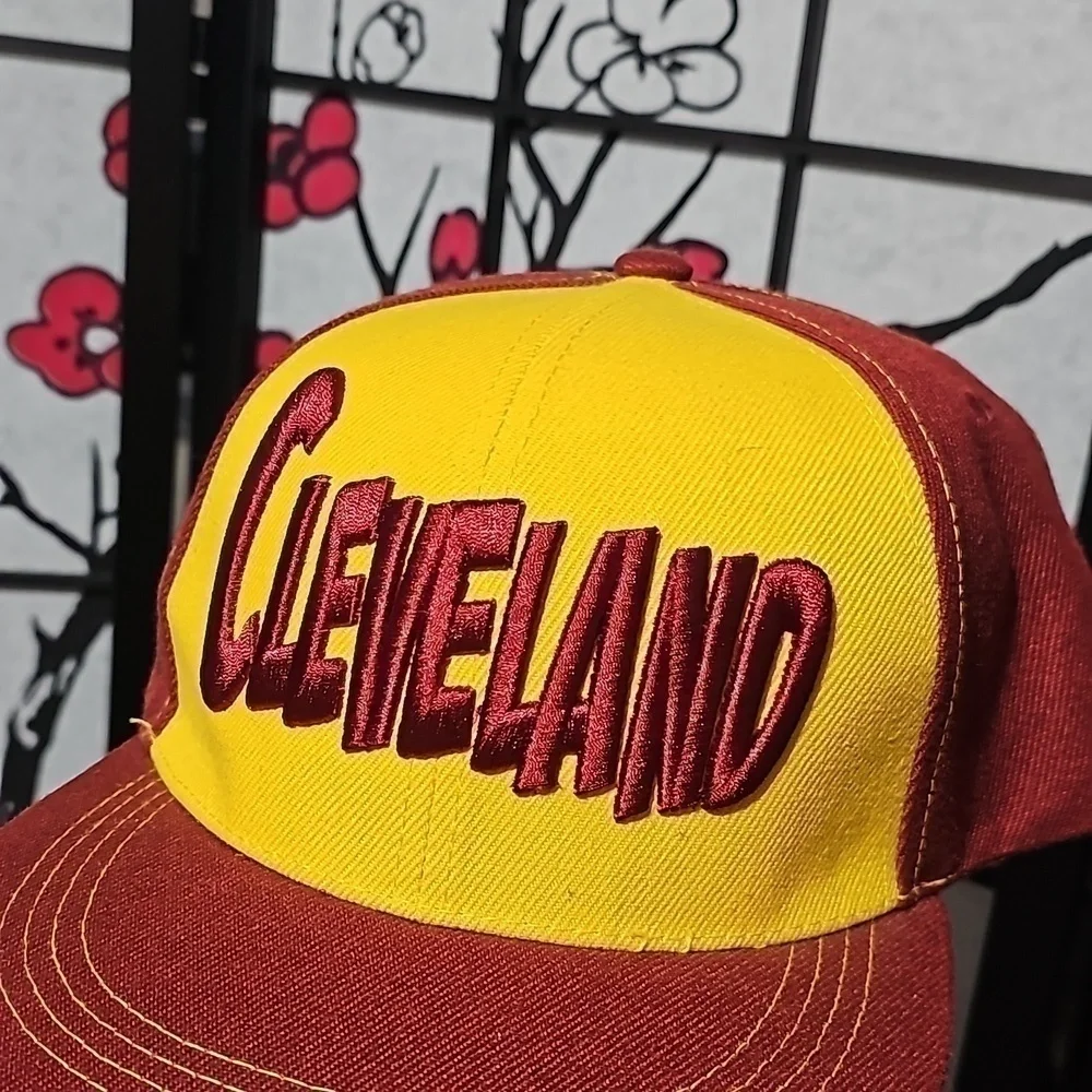 Cleveland Snapback Hat Vintage‎ Six Flags